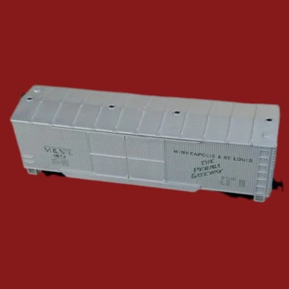 Life Like Products HO Scale M&StL Silver Boxcar – Minneapolis & St. Louis –
